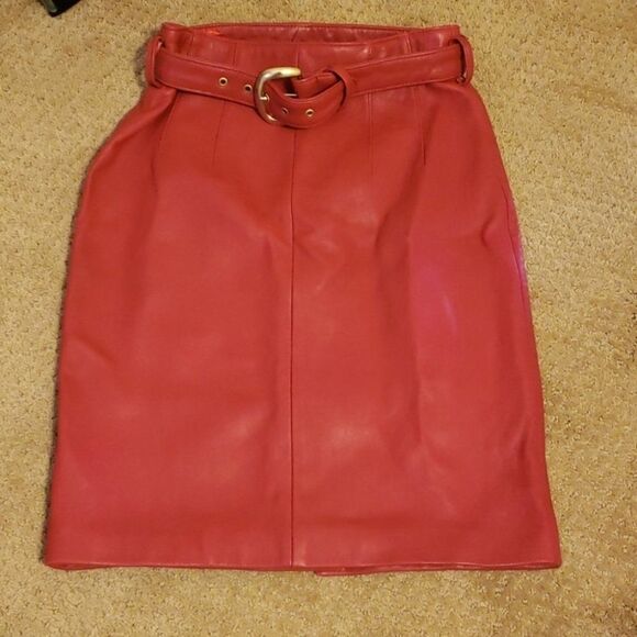 WILSONS LEATHER Red  skirt size 6 - Picture 1 of 7